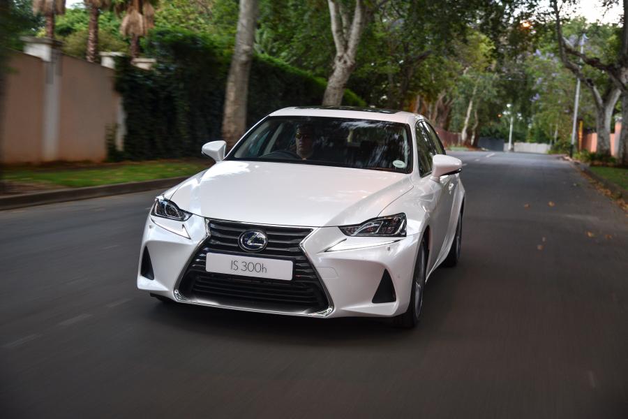  Lexus IS300h (XE30) 2018 года  (ZA) (фото 11 из 16)